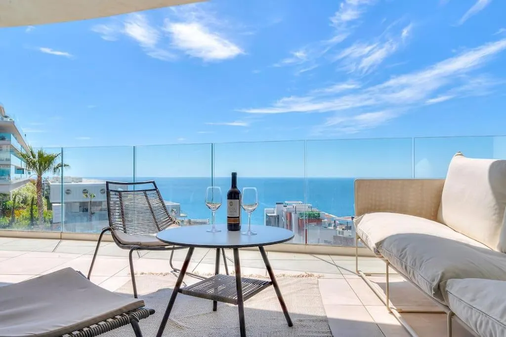 Stunning 2 Bedroom Apartment. 丰希罗拉 0*,  西班牙
