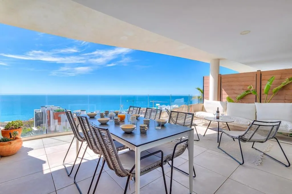 Stunning 2 Bedroom Apartment. Fuengirola